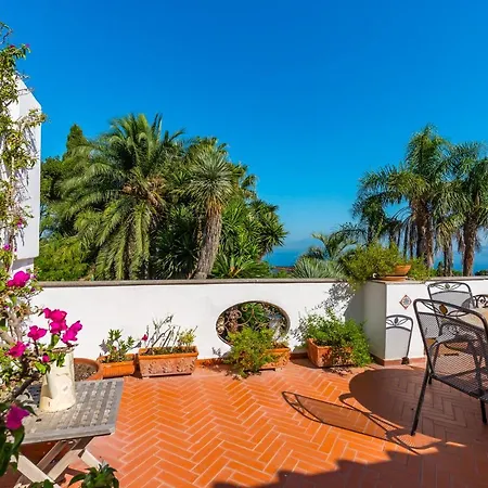 Villa Turquoise By Napoliapartments